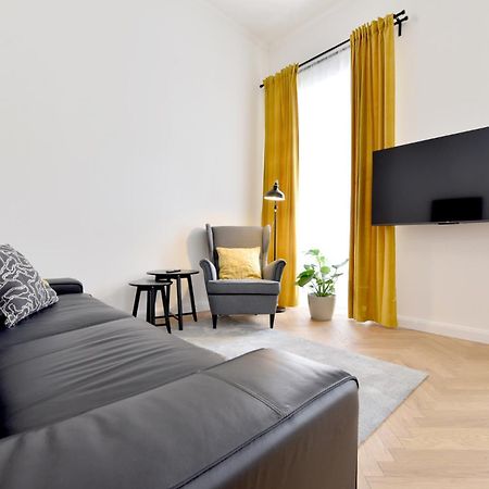 Apartman S Balkonom Trencin Exterior foto