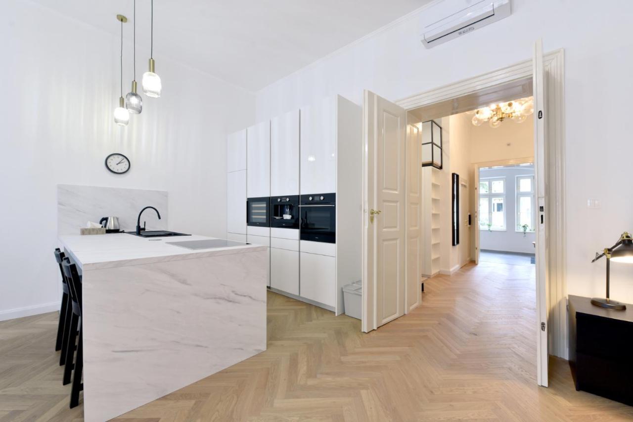 Apartman S Balkonom Trencin Exterior foto