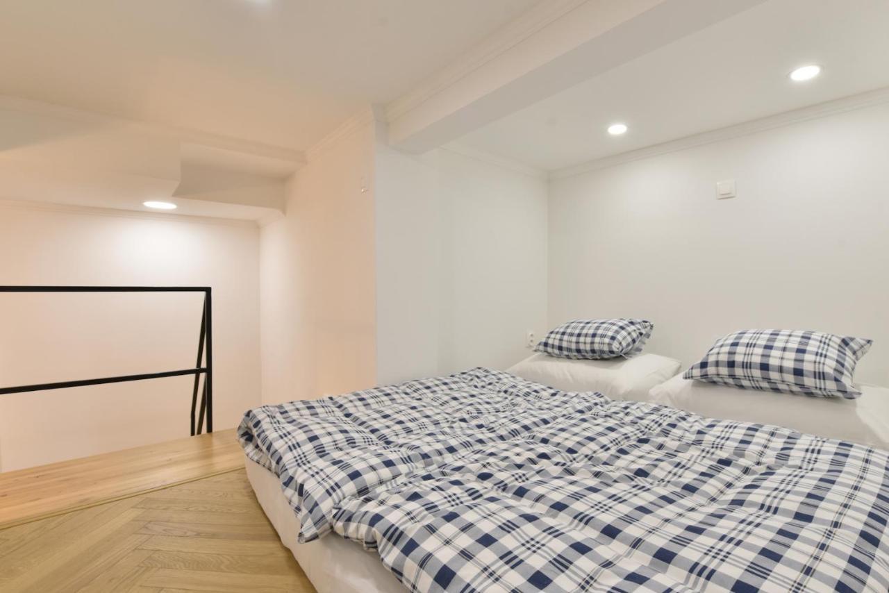 Apartman S Balkonom Trencin Exterior foto