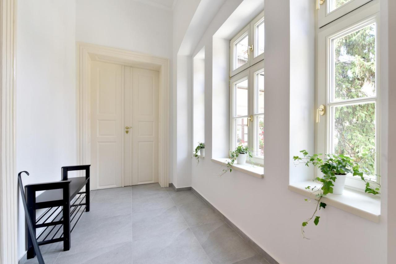 Apartman S Balkonom Trencin Exterior foto