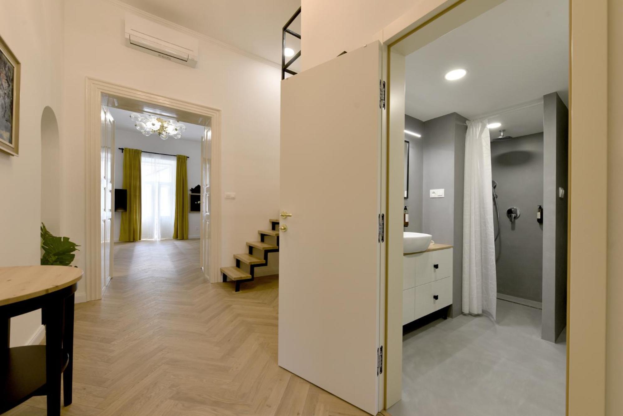Apartman S Balkonom Trencin Exterior foto