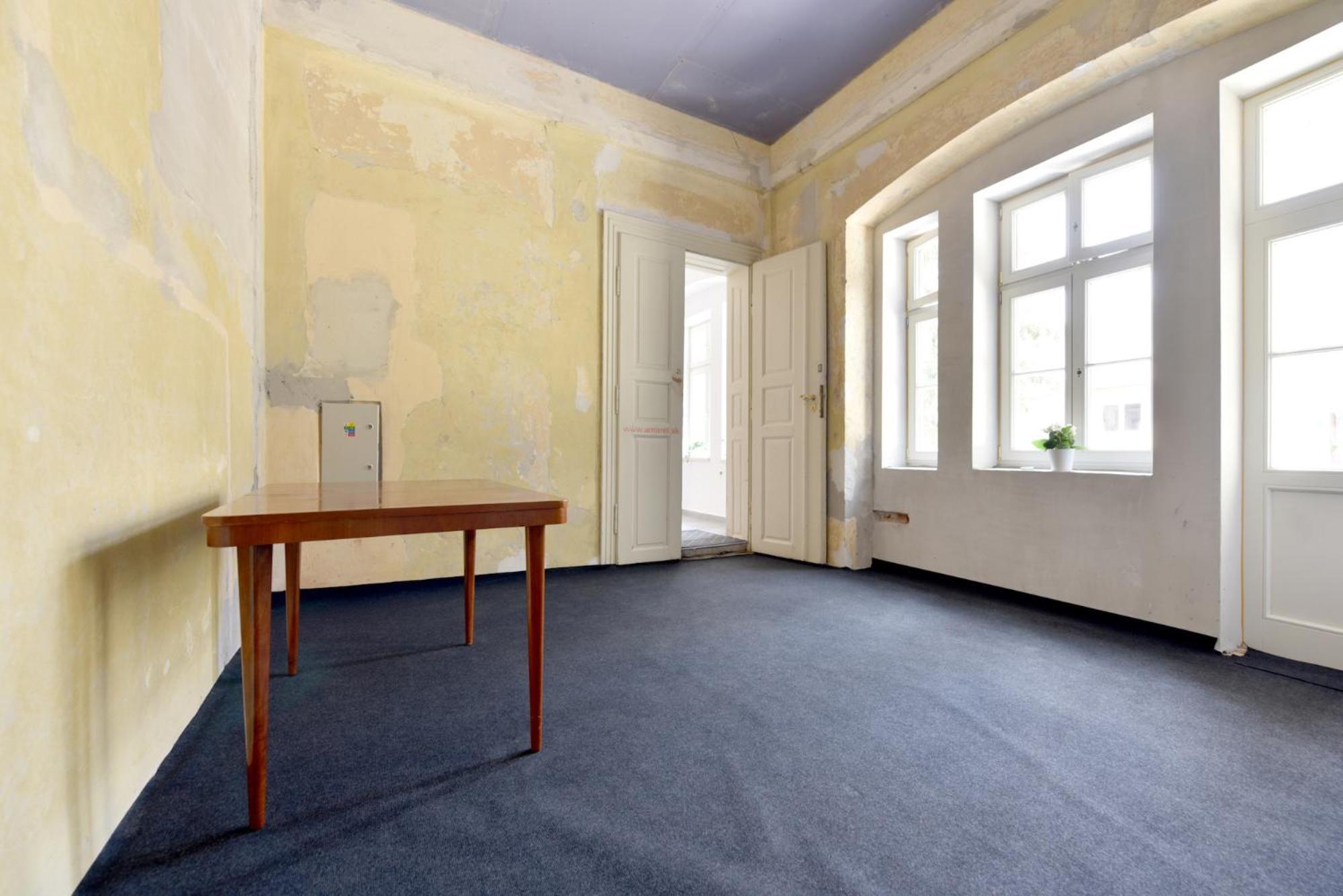 Apartman S Balkonom Trencin Exterior foto